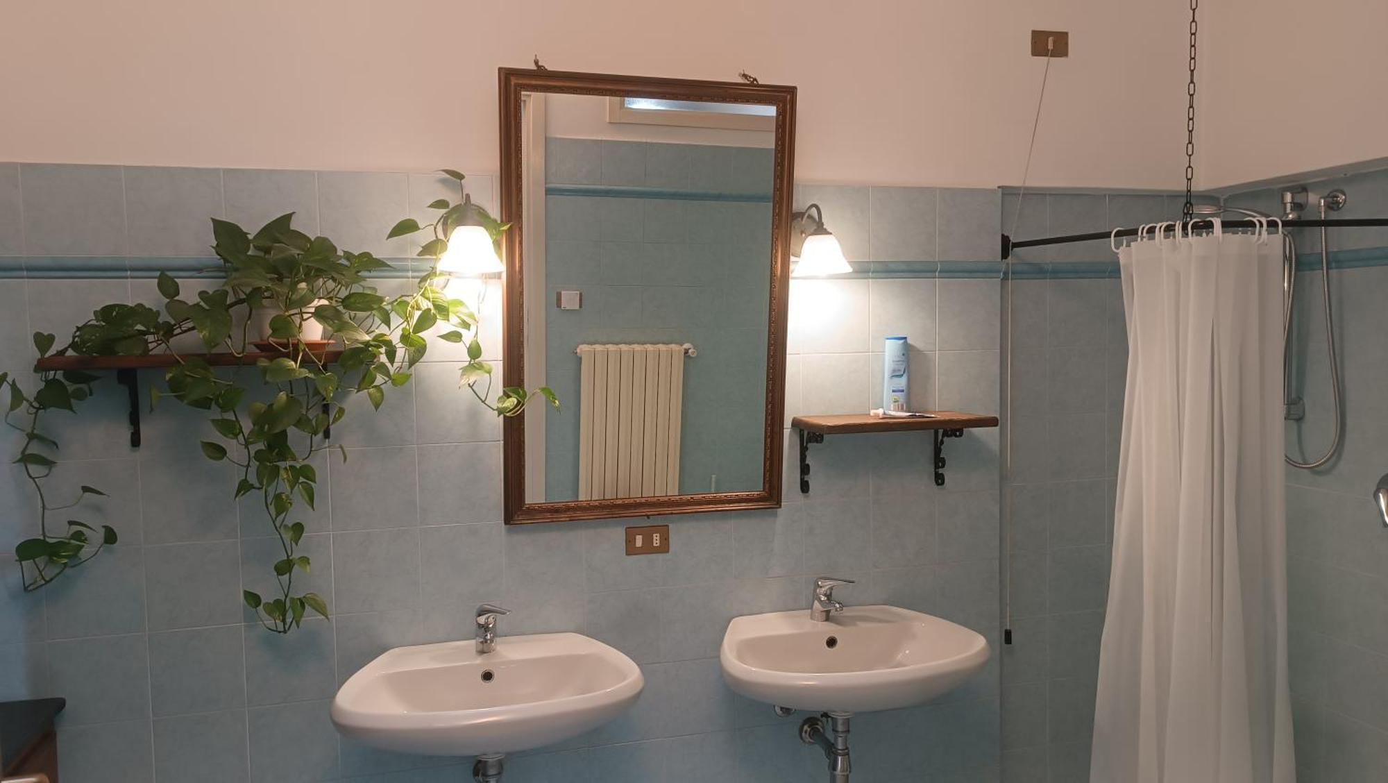 Il Meglio Al Minimo Apartment Lecco Luaran gambar